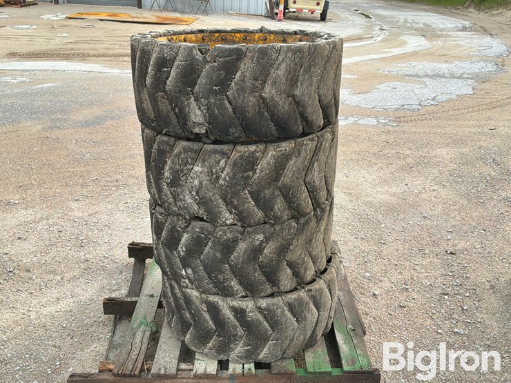 skid-steer-demolition-tires-image-11