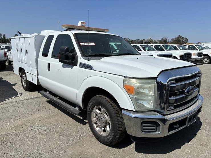 2014-ford-f350-image-2