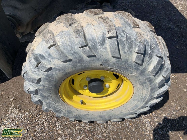 2016-john-deere-625-image-10