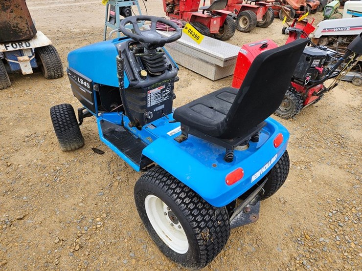 new-holland-45-image-3