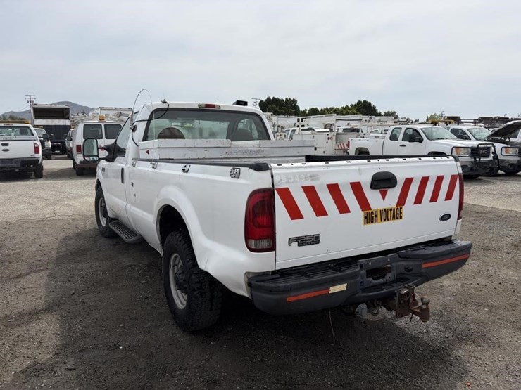 2004-ford-f350-sd-image-4