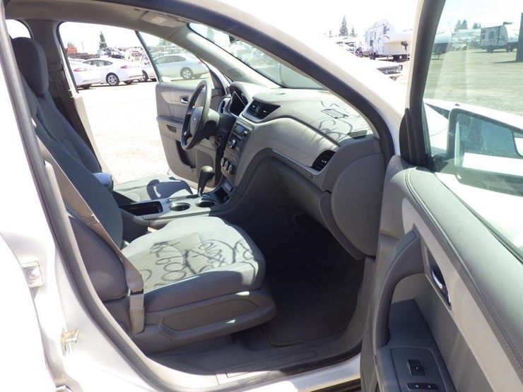 2014-chevrolet-traverse-image-6