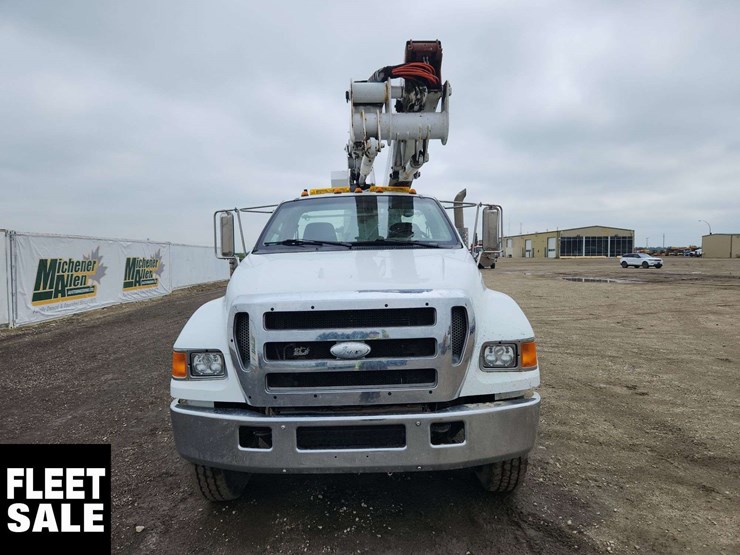 2007-ford-f750-image-16