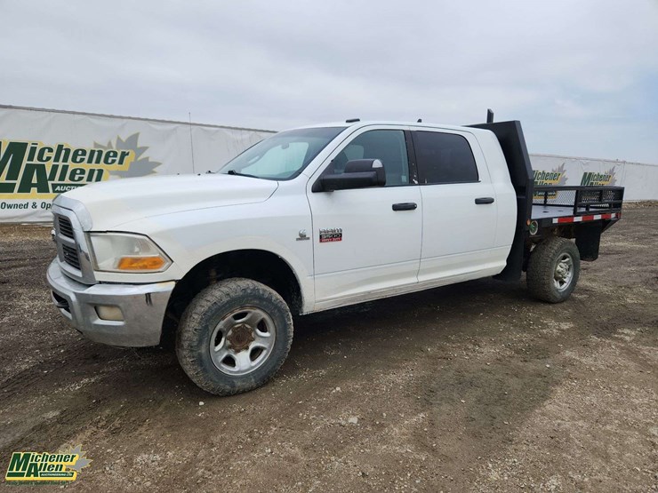 2011-dodge-3500-image-1