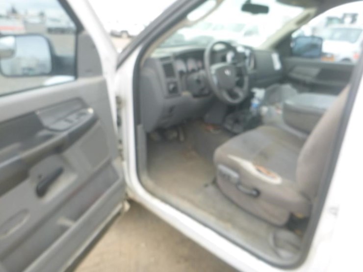 2008-dodge-2500-image-9