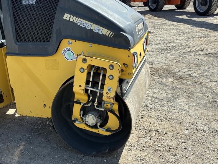2019-bomag-bw120-image-6