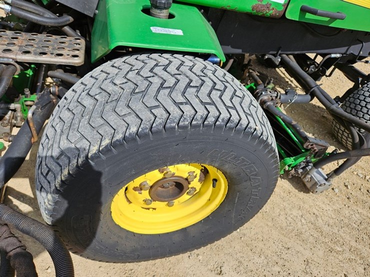 john-deere-3225b-image-13