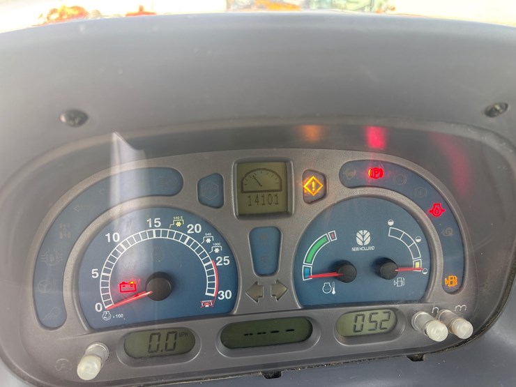 new-holland-tl100a-image-14