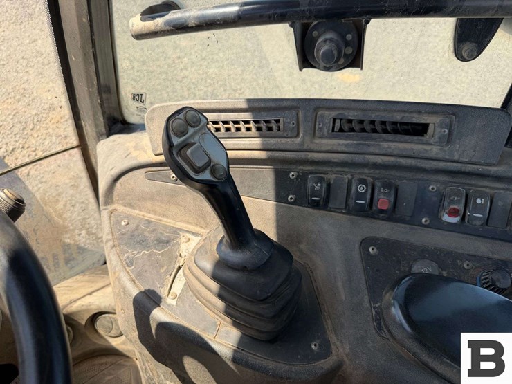 2018-jcb-409-image-49