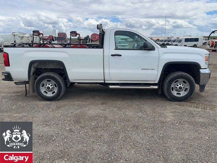 2015-gmc-sierra-2500hd-image-6