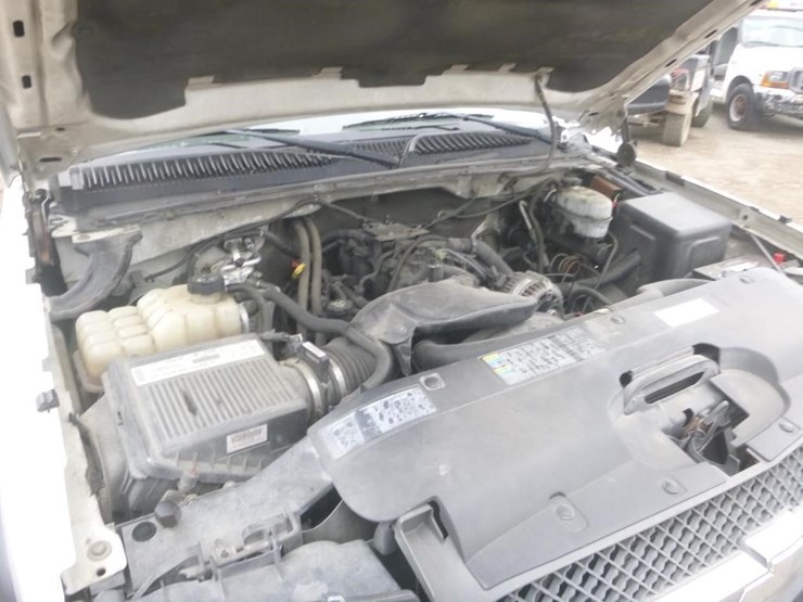 2003-chevrolet-2500-image-13
