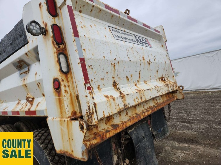 2011-kenworth-t800-image-35