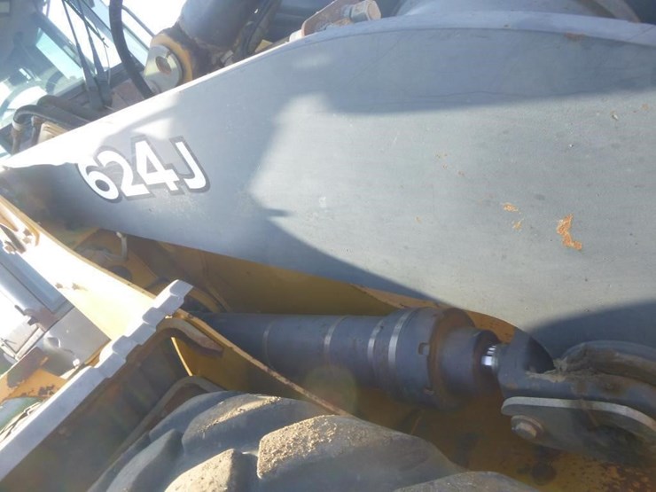 2005-deere-624j-image-26
