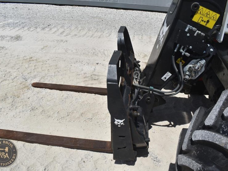 2024-bobcat-tl619-image-10