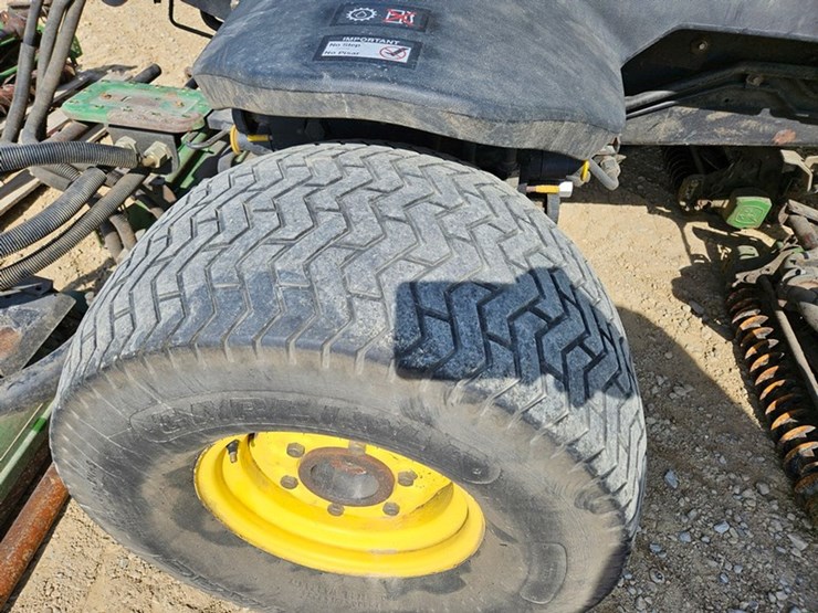 john-deere-3225c-image-14
