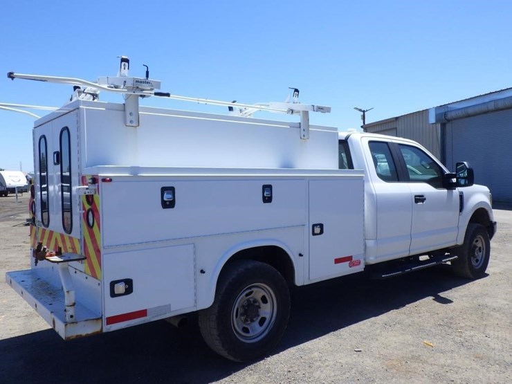 2017-ford-f350-image-3