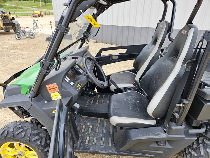 john-deere-gator-image-23