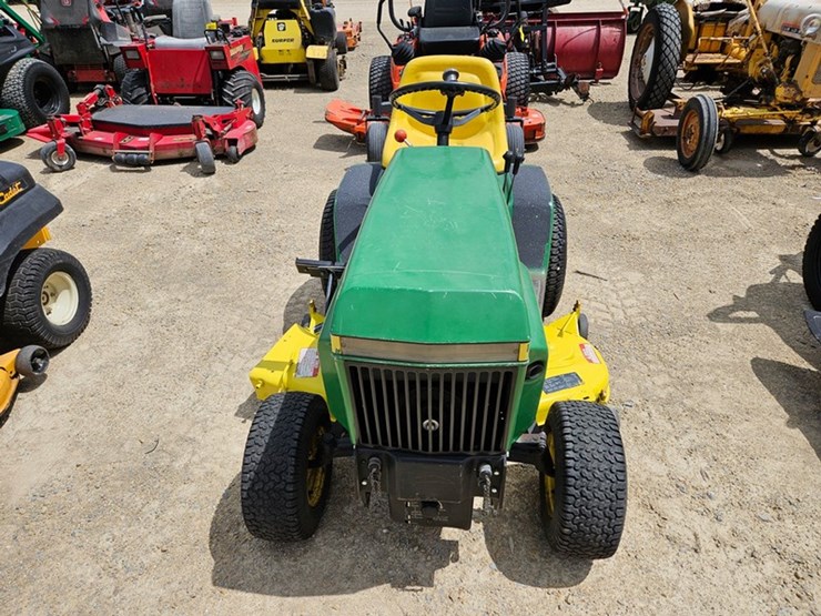 john-deere-317-image-8