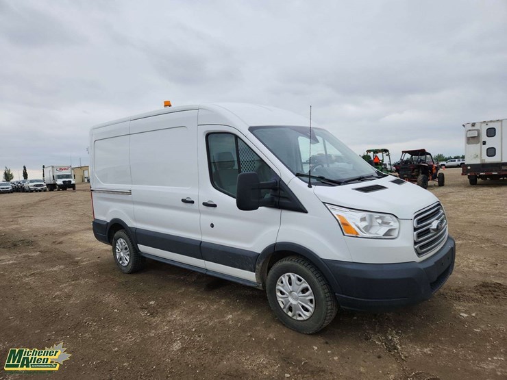 2017-ford-transit-image-7