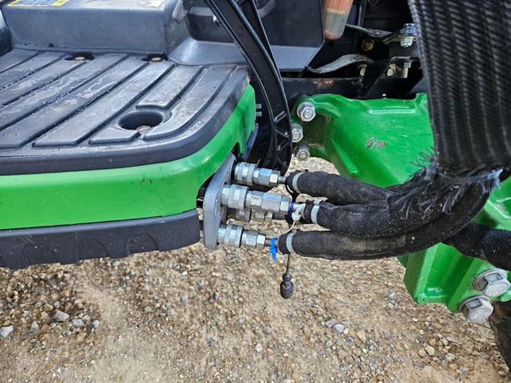 john-deere-1025r-image-19