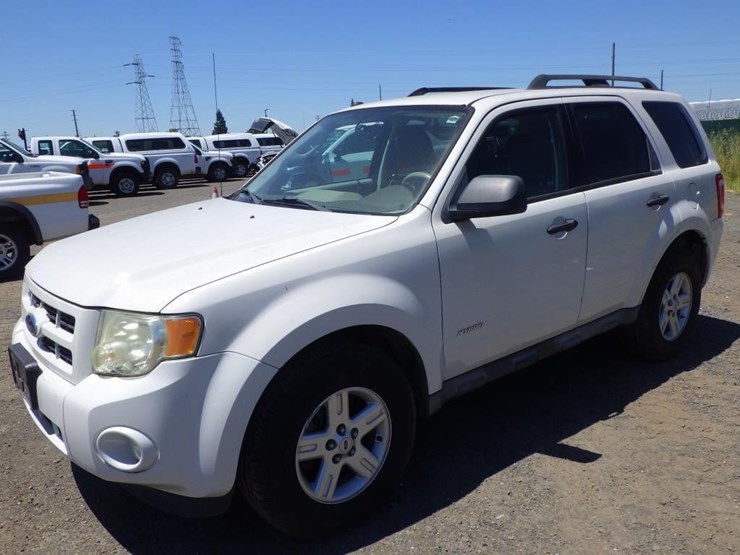 2009-ford-escape-image-1