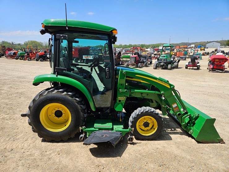 john-deere-3520-image-6