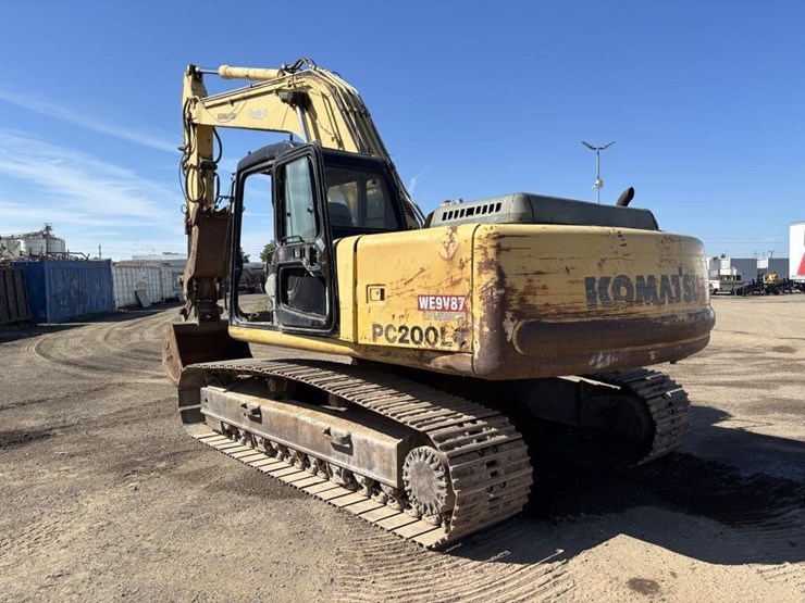 komatsu-pc200-l-image-4