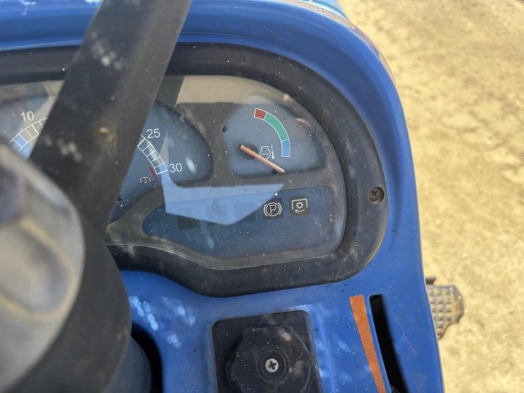 new-holland-tc29da-image-25
