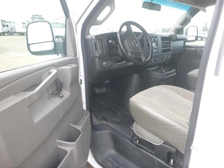 2021-gmc-3500-image-10