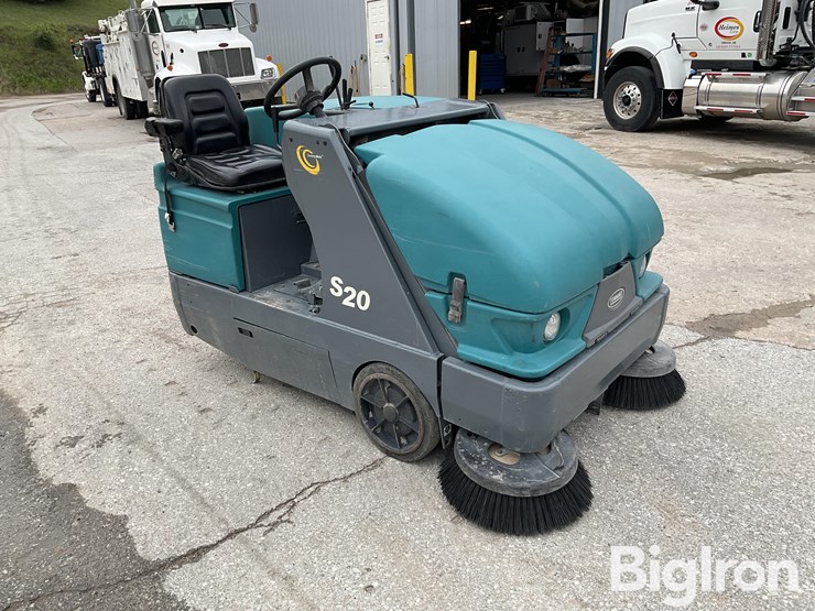 tennant-s20-dry-broom-image-3