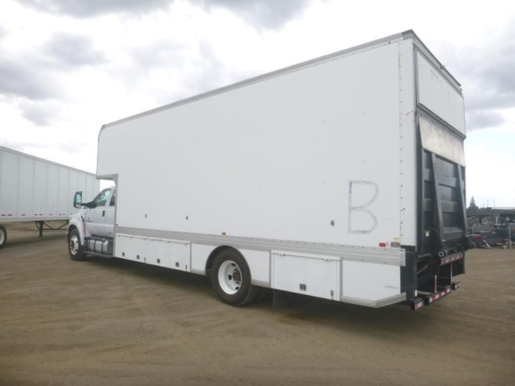 2016-ford-f650-xlt-image-4