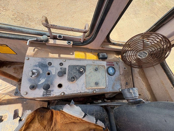 john-deere-444-image-18