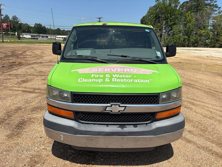 2009-chevrolet-express-3500-image-6