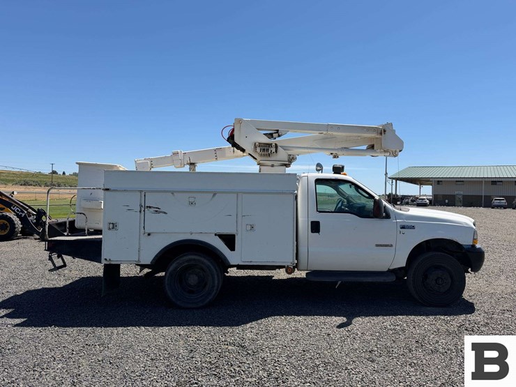 2004-ford-f550-image-6