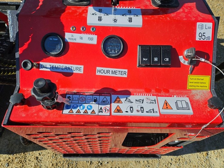 #5123-•-2026-agt-ysrt14-mini-skid-loader-image-17