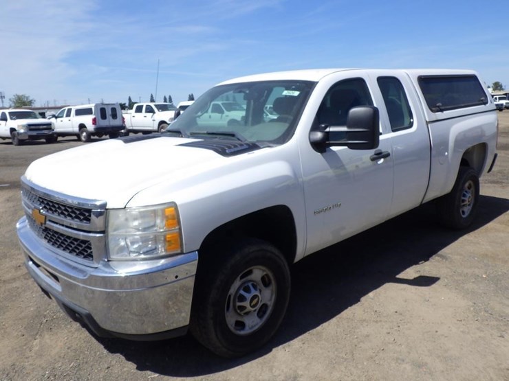 2013-chevrolet-2500hd-image-1