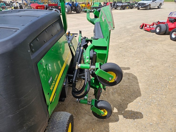 john-deere-1600-turbo-image-26