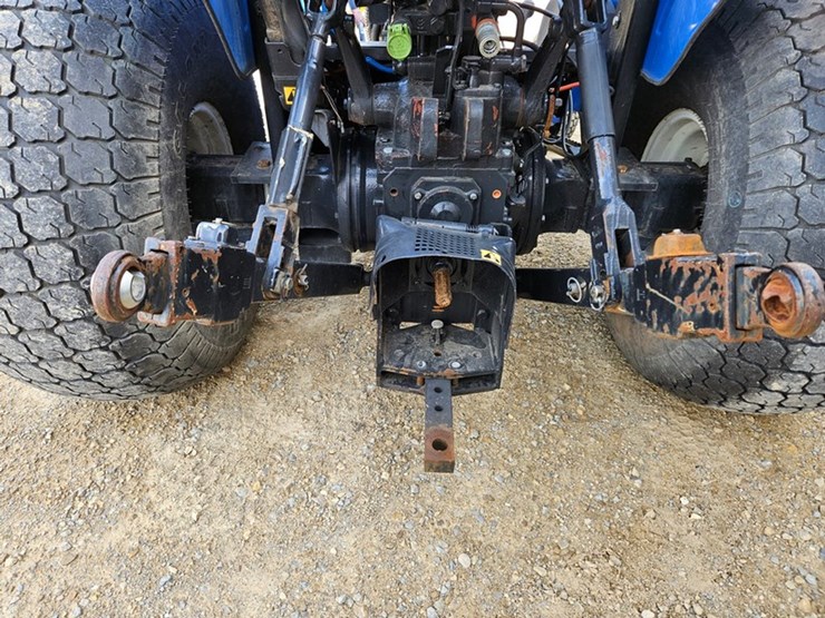 new-holland-tn65-image-17