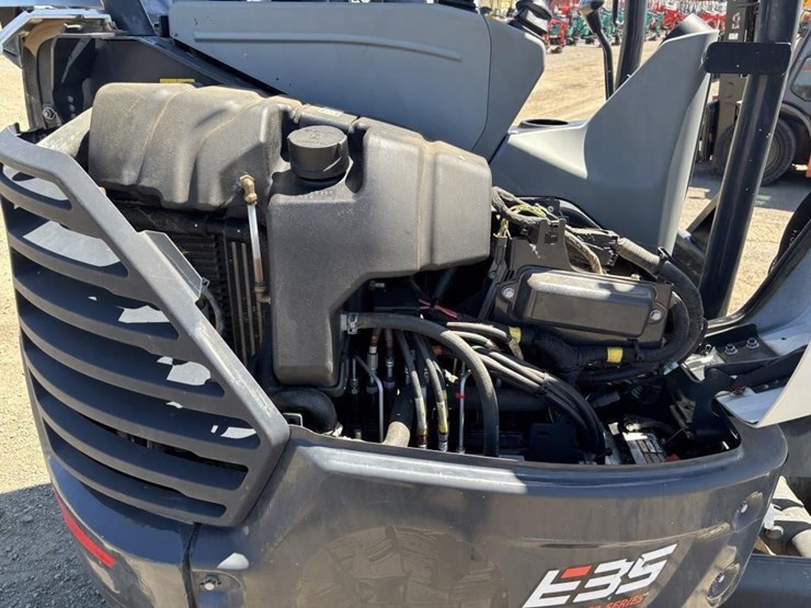 2022-bobcat-e35-image-42