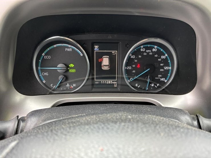 2018-toyota-rav4-image-17