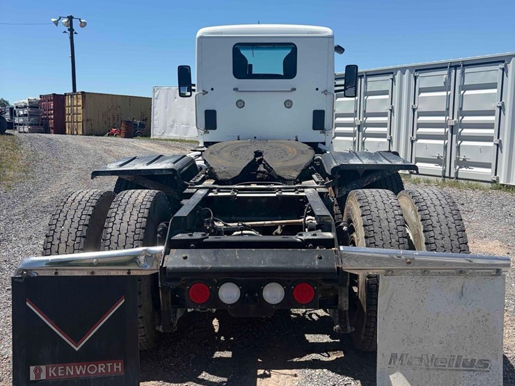2020-kenworth-t680-image-4