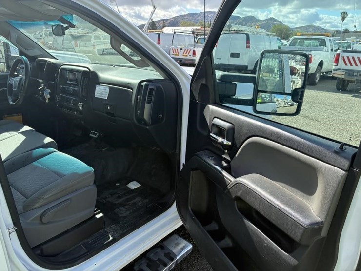 2015-gmc-3500hd-image-9