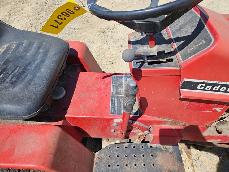 cub-cadet-382-image-11