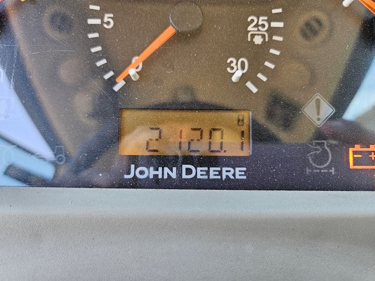 john-deere-3520-image-39