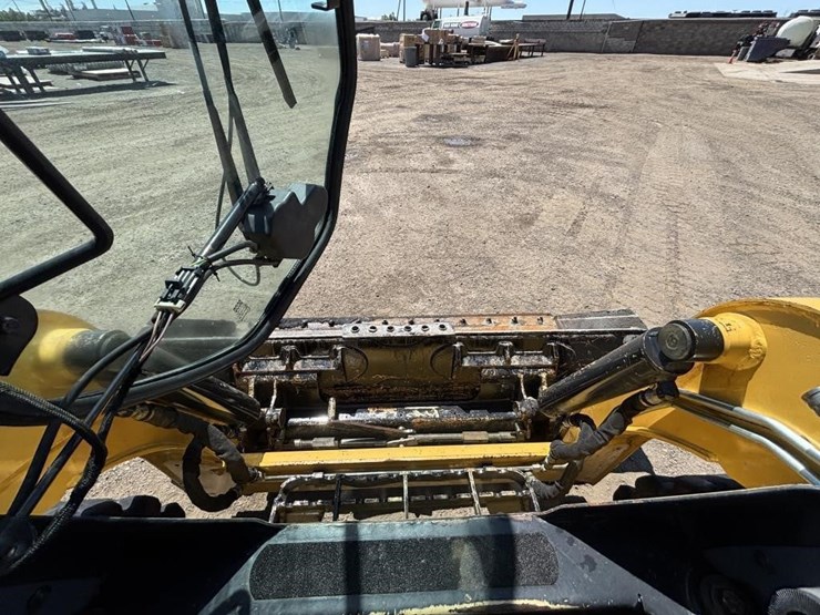 2018-yanmar-s220r-image-27