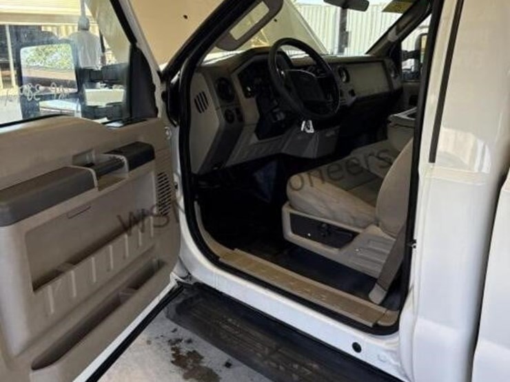 2008-ford-f250-image-23
