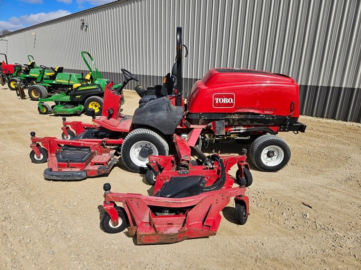 toro-groundsmaster-5900-image-2
