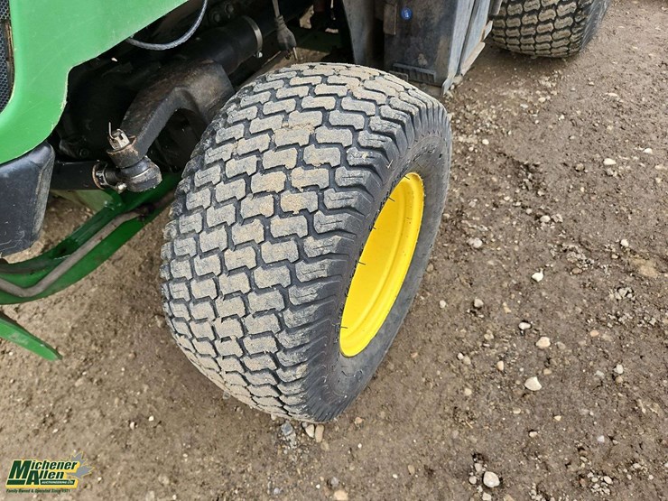 2018-john-deere-1585-image-12