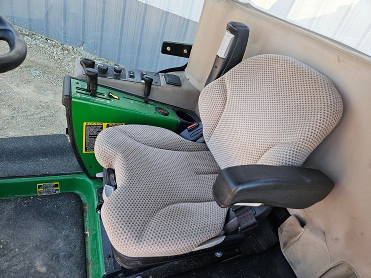 john-deere-1575-image-23