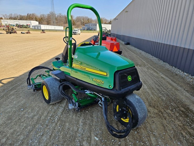 john-deere-6080a-image-3